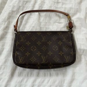 Louis Vuitton monogram canvas pouch